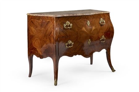 Commode di forma bombata, lastronata in bois de violette e palissandro "al quad