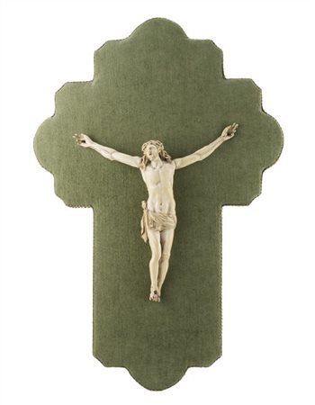 Arte del secolo XVIII. Scultura in avorio raffigurante Cristo Crocefisso su pan