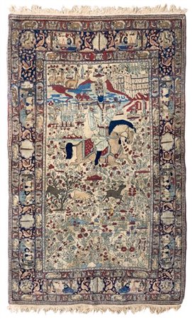 Tappeto Keshan Mothashem, Persia, inizio secolo XX. Decoro figurato su fondo bi