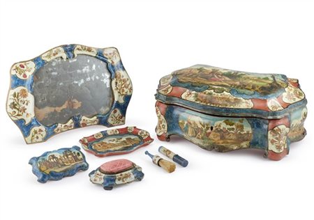 Arte veneziana del secolo XVIII. Set da sposa in legno intagliato e laccato ad