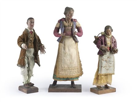 Arte del secolo XX. Tre figure da presepe in terracotta dipinta in policromia e