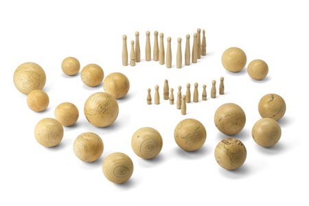 Arte di inizio secolo XX. Set da gioco composto da diciotto palle da biliardo i