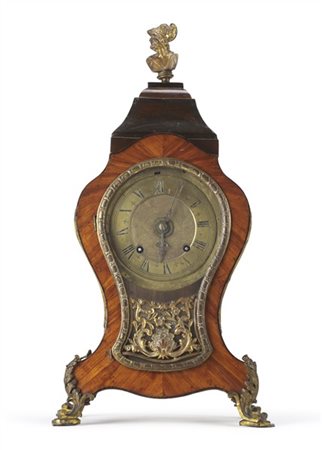 "Jaque Sandoz" a la Chaux de Fonds.
Pendola da appoggio con cassa in legno last