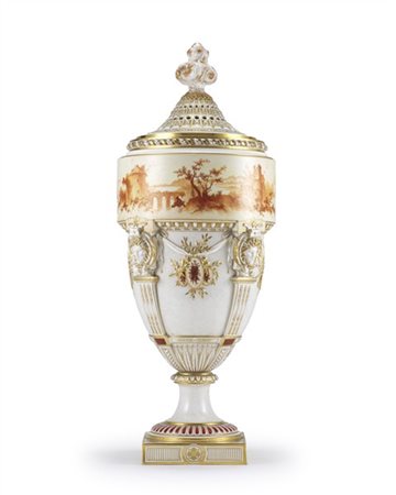 Manifattura di Sèvres, fine secolo XIX. Vaso bruciaprofumi in porcellana con co