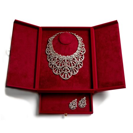 Demi parure con Diamanti.
