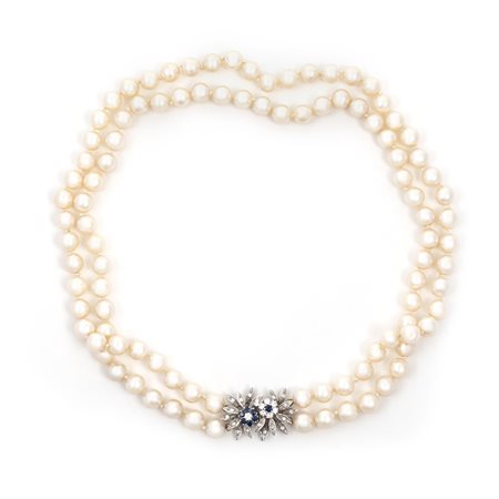 Collana di Perle con Zaffiri e Diamanti.