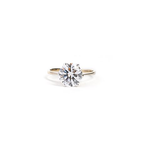 Anello solitario con Diamante.