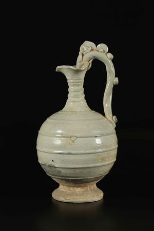 Arte Cinese Brocca invetriata bianca Song Cina, dinastia Song. -. Cm 26,80....