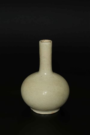 Arte Cinese Bottiglia Geyao in ceramica Cina, dinastia Song, XIII secolo. ....