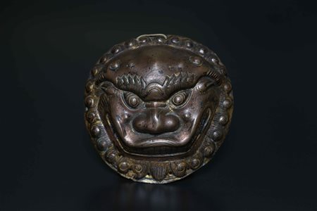 Arte Cinese Battente a forma di leone Cina o Tibet, XVIII secolo . . Cm...