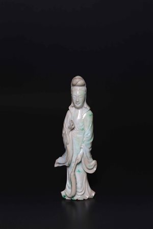 Arte Cinese Intaglio in giadeite raffigurante Guanyin Cina, dinastia Qing,...