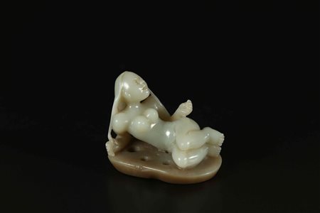 Arte Cinese Intaglio in giada color grasso di montone raffigurante una donna...