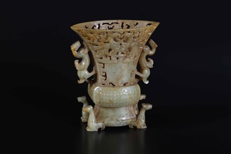 Arte Cinese Contenitore in giada intagliata a traforo Cina, XVIII secolo. -....