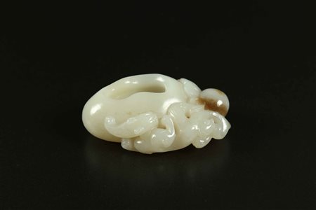 Arte Cinese Piccolo calamaio in giada con intaglio a forma di animale...