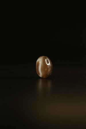 Arte Cinese Lukmikdzi di scavo in agata Cina, X secolo AC - I AD. -. Cm 2,70....