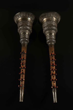 Arte Himalayana Coppia di Gyalin Tibet, XIX secolo. -. . Coppia di trombe da...