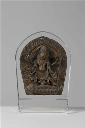 Arte Himalayana Scultura in ottone raffigurante Mahakala (?) Nepal, XVII -...