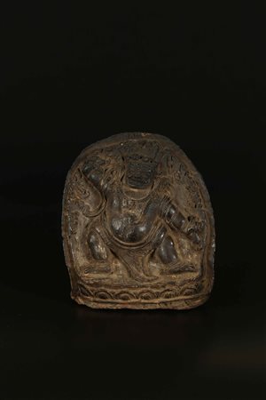 Arte Himalayana Tza-tza raffigurante Vajrapani Tibet, XIX secolo. -. Cm 16,00...