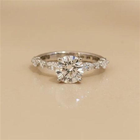 ANELLO IN ORO BIANCO 18K CON DIAMANTI LAB GROWN 1,35 CT - DOC – 0023516-0001