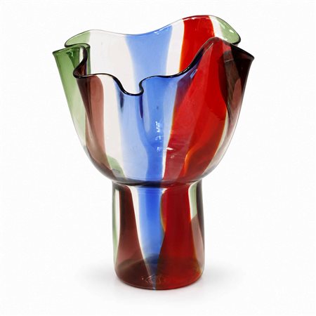 Timo Sarpaneva  per Venini - Vaso Kukinto in vetro soffiato a fazzoletto con decoro a fasce policrome su alto piede, 2009