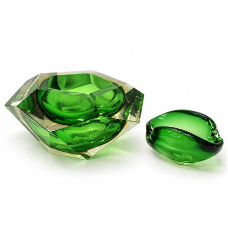 Coppia di svuotatasche in vetro verde
