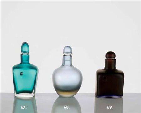 PAOLO VENINI Bottiglia con tappo in vetro composto sofﬁato e lavorato a mano...