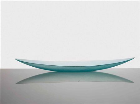 LUDOVICO DIAZ DE SANTILLANA Canoa in vetro sofﬁato acquamare, lavorato a mano...