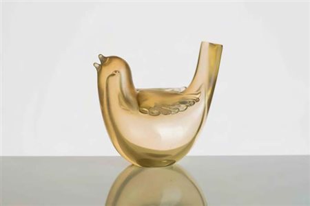 TYRA LUDGREN Colomba in vetro pesante leggermente iridato. altezza cm 11....