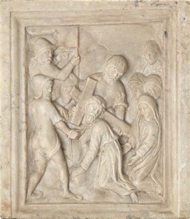 Formella quadrangolare in marmo bianco raffigurante una Stazione della Via...