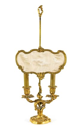 Lampada da tavolo in bronzo dorato a due luci, XIX secolo cm 60x24x10...