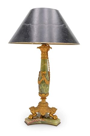 Lampada in onice verde e bronzo dorato, XIX secolo cm 46x20 ispirata allo...