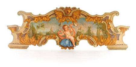 Sovrapporta sagomato in legno dipinto, fine del XIX secolo cm 75x200...