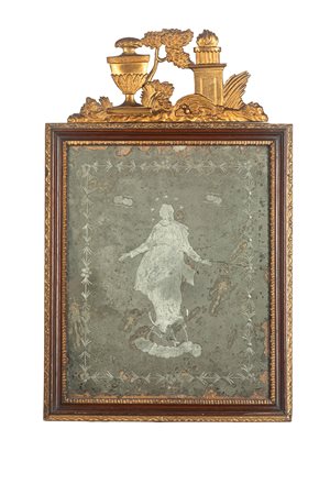 Specchiera con cornice in legno dorato e vetro inciso raffigurante Immacolata Concezione. Venezia, secolo XIX.