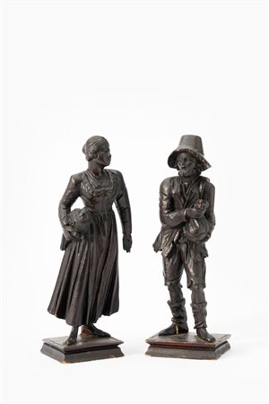 Due figure in legno intagliato e laccato. Alto Veneto, secolo XVIII