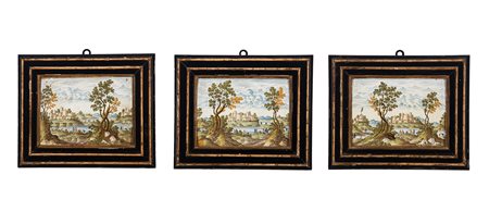 Tre mattonelle in maiolica policroma istoriata. Castelli, attribuito alla bottega di Nicola Tommaso Grue, seconda metà secolo XVIII.