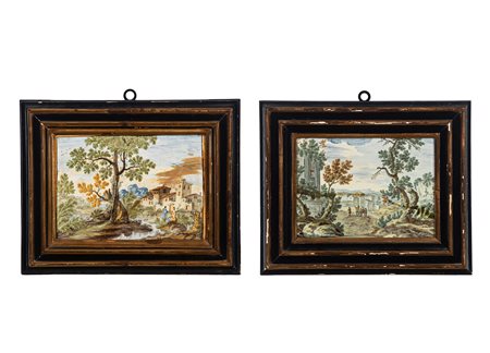 Due mattonelle in maiolica policroma istoriata raffiguranti paesaggi agresti con casolari e viandanti. Castelli, secolo XVIII. 