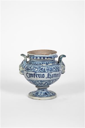 Vaso da elettuari in maiolica bianco-blu. Liguria, seconda metà del XVII-XVIII secolo.