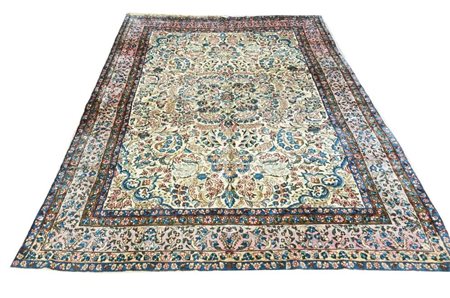  
Tappeto Kirman Laver Persia meridionale, fine XIX Secolo
 295 x 215 cm