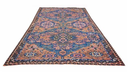  
Tappeto Sumakh Caucaso, 1900 circa
 335 x 224 cm