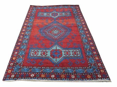  
Tappeto Kasak Caucaso, 1900 circa
 235 x 158 cm