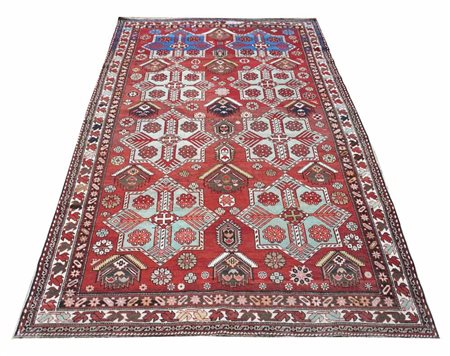  
Tappeto Shirvan Caucaso, 1900 circa
 230 x 150 cm