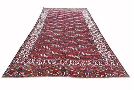  
Tappeto Yomut principale Turkmenistan, seconda metà XIX Secolo
 345 x 193 cm