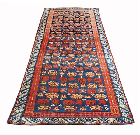  
Tappeto Seikhur “Gol Farang” Caucaso, XIX Secolo
 227 x 111 cm
