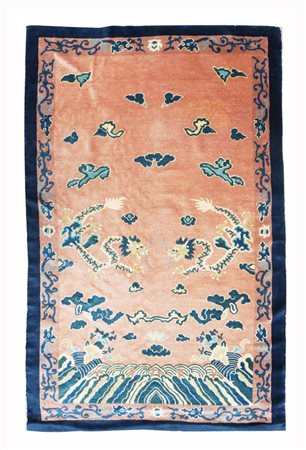  
Tappeto Pechino Cina settentrionale, 1900 circa
 208 x 128 cm