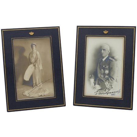Foto autografe di Vittorio Emanuele III e Elena del Montenegro Due fotografie...