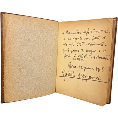 Libro con dedica autografa di G. D'Annunzio Volume rilegato in cuoio con lo...