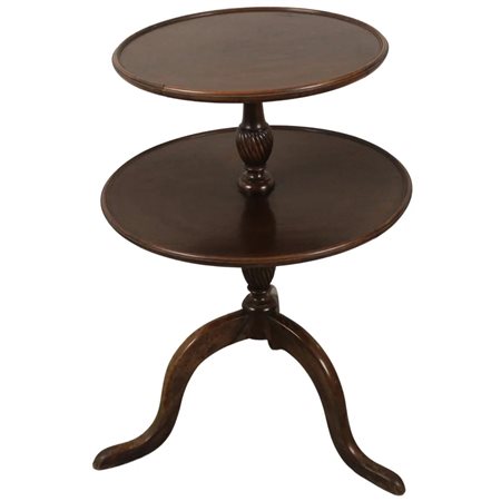 Tavolino tondo a due ripiani Mogano. Sicilia. Secolo XX. Cm 58x84
