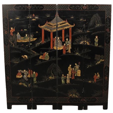 Paravento a quattro ante Legno laccato con decoro orientale. Cina. Secolo XX....