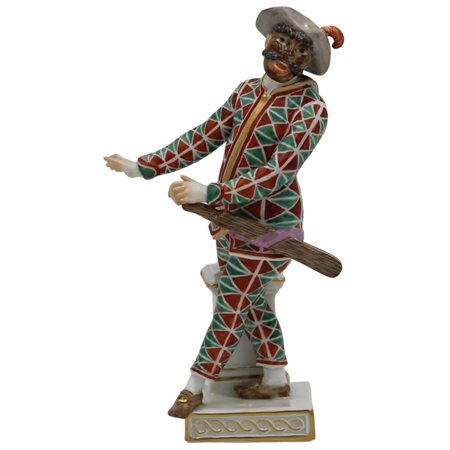 Zanni Porcellana policroma. Meissen. Secolo XX. Cm h 24