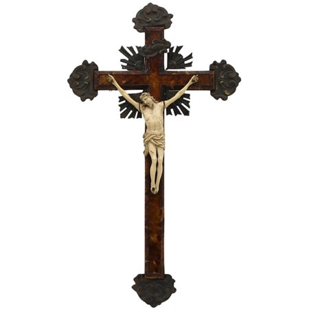 Scuola trapanese del secolo XVIII "Crocifisso" Cristo scolpito in avorio su...